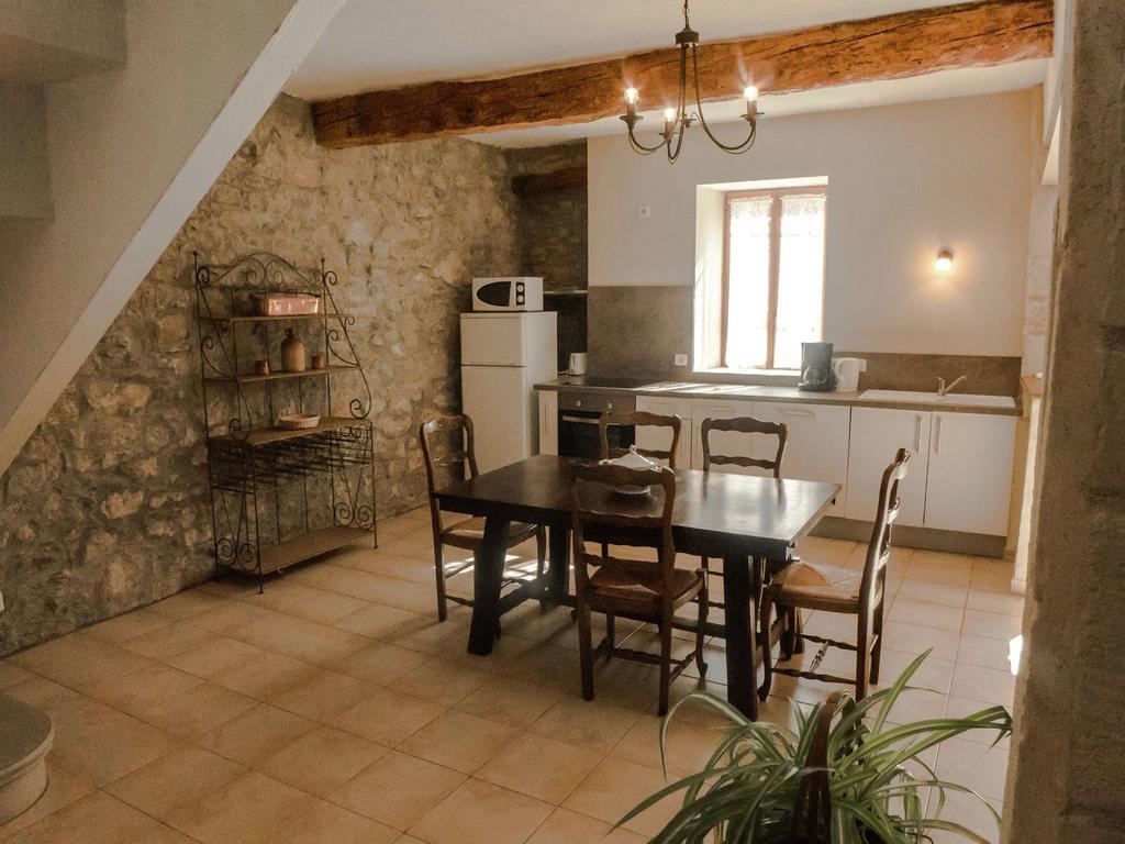 Cosy Holiday Home With Swimming Pool Montbrun-des-Corbières Eksteriør billede